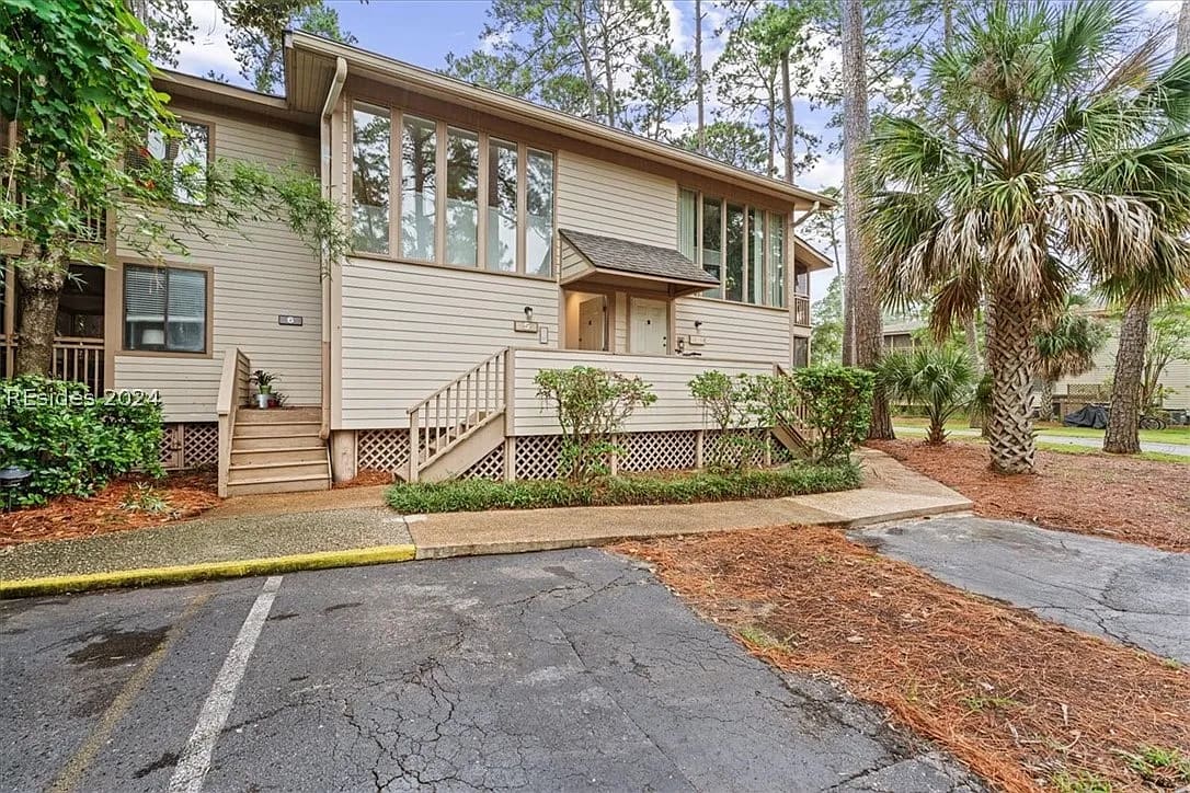5 Shipwatch Point Unit 5A Sold in Broad Creek Landing - Rare 3 Bedroom Marsh-View Villa on Hilton Head Island inception-app-prod/OTUyMjg2NTYtMGNmZC00NmE2LWIxYzAtMzBkMDk3ZjRjZmVi/content/2026/01/1bb10202ce6b2526619f4633264349cf2eb054fa.webp