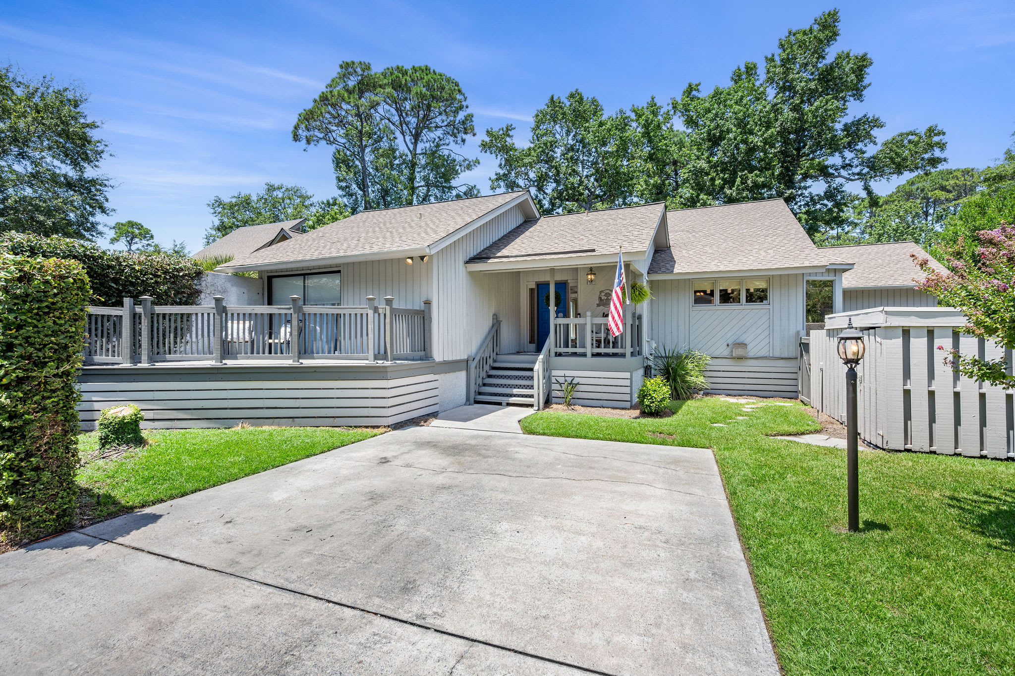 Investor Score: 2 Fawn Lane in Sea Pines Was One of the Best Deals on Hilton Head Island inception-app-prod/OTUyMjg2NTYtMGNmZC00NmE2LWIxYzAtMzBkMDk3ZjRjZmVi/content/2026/01/c418bc7106638872138b3dded593cc92324fa5a8.jpg