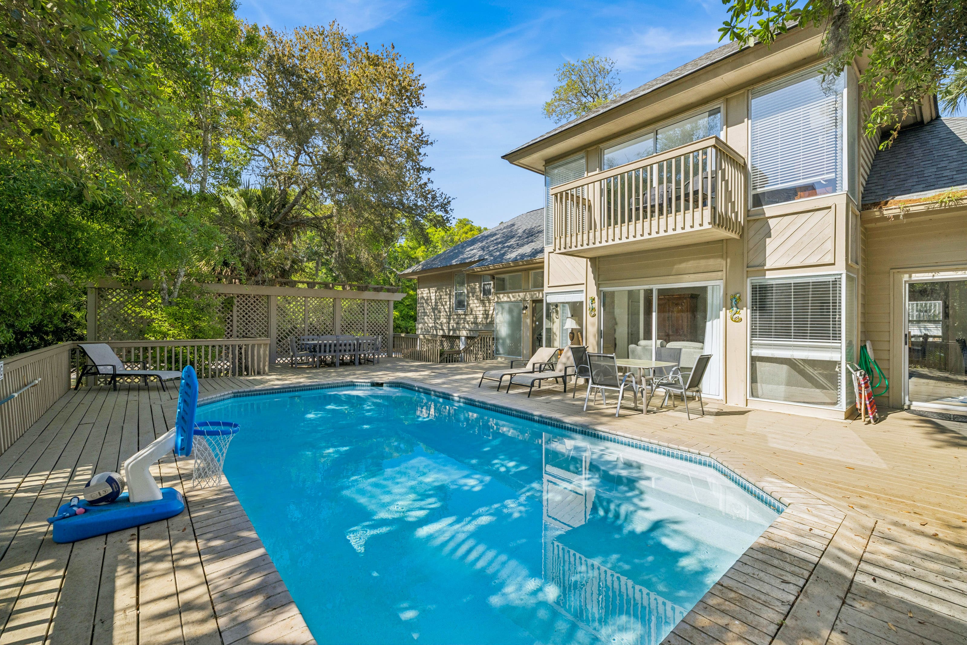Just Listed! 30 North Forest Beach Drive, Hilton Head Island: A Rare Coastal Investment Opportunity in North Forest Beach inception-app-prod/OTUyMjg2NTYtMGNmZC00NmE2LWIxYzAtMzBkMDk3ZjRjZmVi/content/2026/04/8b2e1c15831a962dc4bfbe031f023268f750737b.jpeg