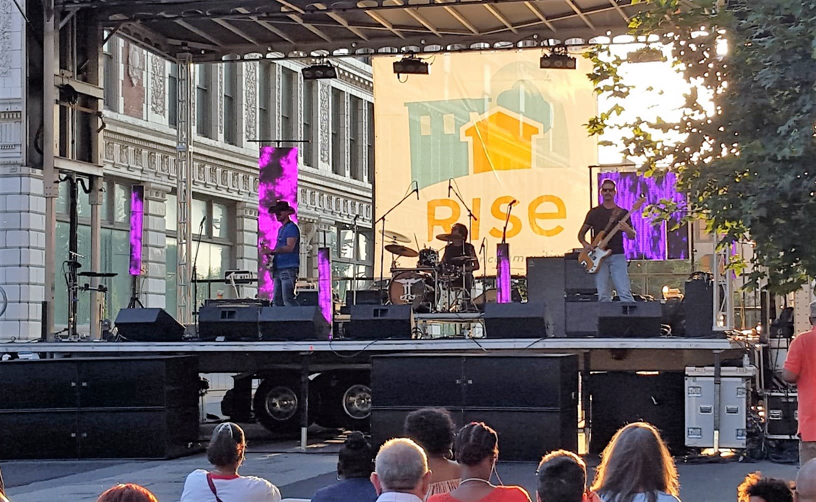 Opportunities for this weekend in St. Louis inception-app-prod/OTY0ODMxZjMtZDk1YS00MjM4LWEwNzItNzI3MThhZWYyNzJj/content/2016/08/2015-08-21 18.58.21 %28Large%29-4.jpg