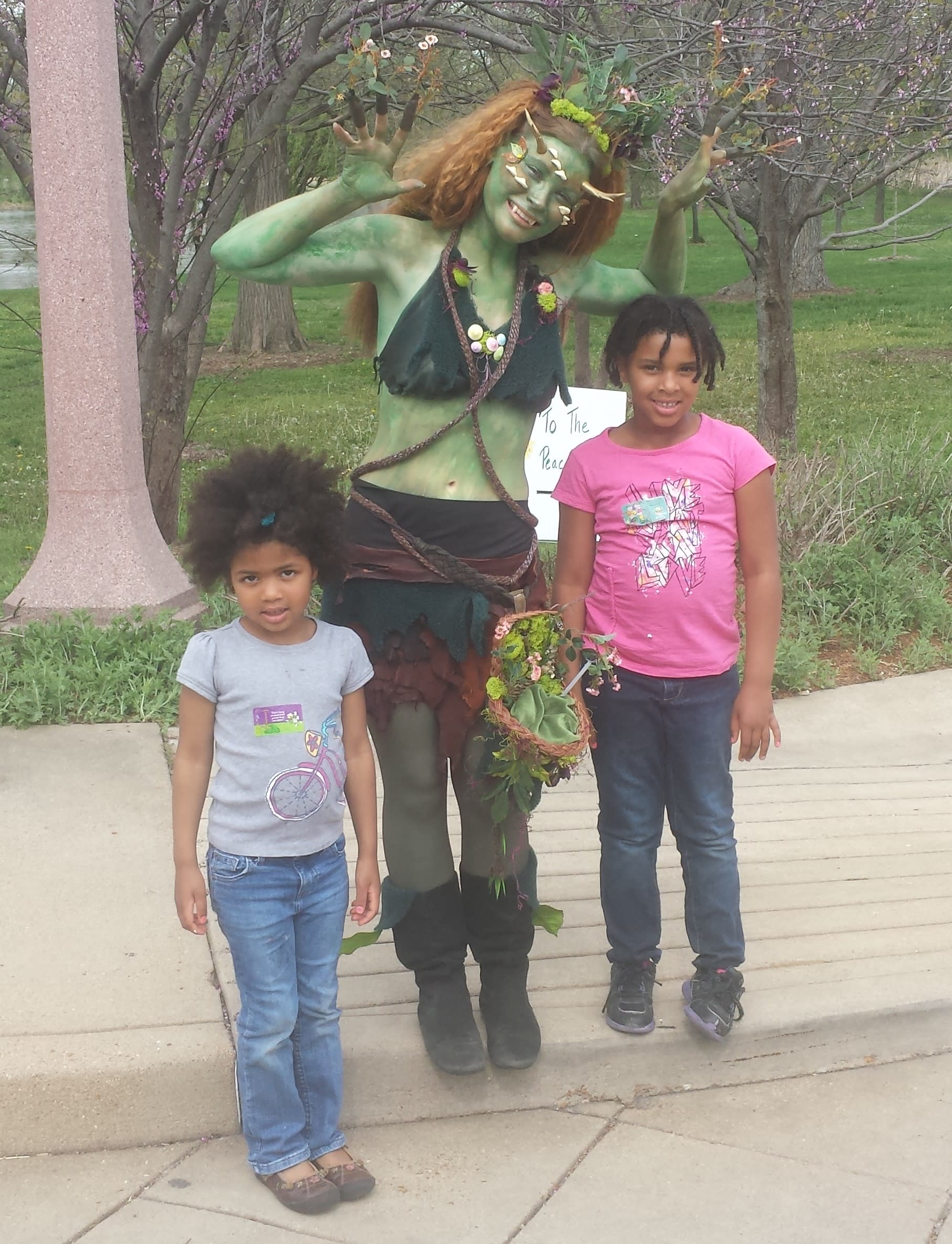 inception-app-prod/OTY0ODMxZjMtZDk1YS00MjM4LWEwNzItNzI3MThhZWYyNzJj%2Fmedia%2F2015%2F04%2FEarth Fairy.jpg