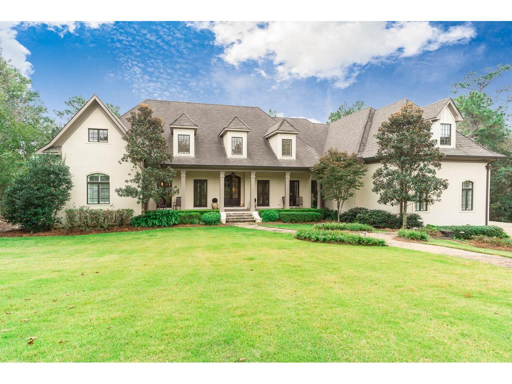 inception-app-prod/OTg3NWIzOGQtOGU3YS00OTY2LTlkNzktZDZmMTNmN2NlMGNl/content/2017/11/6 bed fairhope-2.jpg