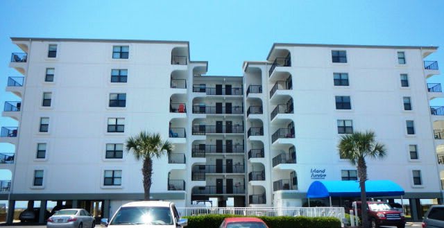 inception-app-prod/OTg3NWIzOGQtOGU3YS00OTY2LTlkNzktZDZmMTNmN2NlMGNl/content/2017/12/Island Sunrise front.jpg