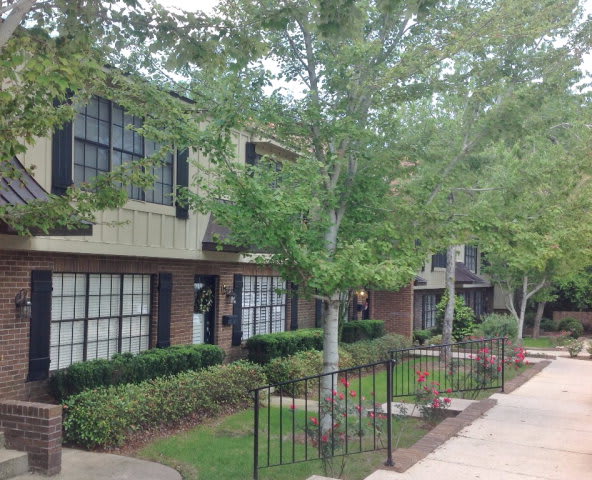 Condos for Sale in Le Provencial - Fairhope AL inception-app-prod/OTg3NWIzOGQtOGU3YS00OTY2LTlkNzktZDZmMTNmN2NlMGNl/content/2017/12/Le provencial-2.jpg