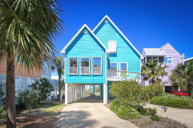 inception-app-prod/OTg3NWIzOGQtOGU3YS00OTY2LTlkNzktZDZmMTNmN2NlMGNl/content/2017/12/blue lagoon.jpg