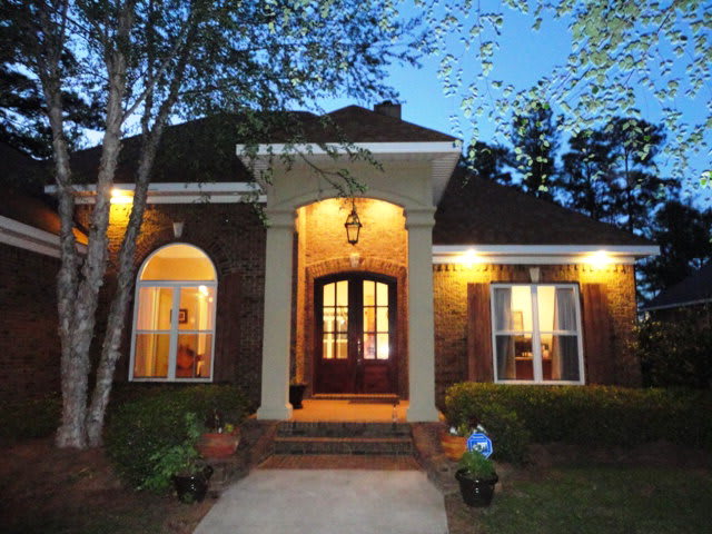 inception-app-prod/OTg3NWIzOGQtOGU3YS00OTY2LTlkNzktZDZmMTNmN2NlMGNl/content/2017/12/krystle ridge.jpg