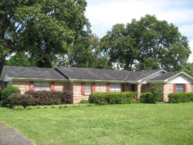 Homes for Sale in Spanish Village - Spanish Fort AL inception-app-prod/OTg3NWIzOGQtOGU3YS00OTY2LTlkNzktZDZmMTNmN2NlMGNl/content/2017/12/spanish village-2.jpg