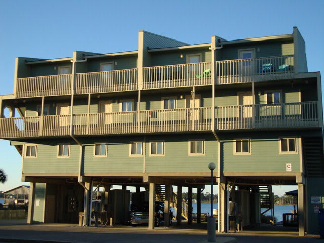 inception-app-prod/OTg3NWIzOGQtOGU3YS00OTY2LTlkNzktZDZmMTNmN2NlMGNl/content/2017/12/summer house west-2.jpg