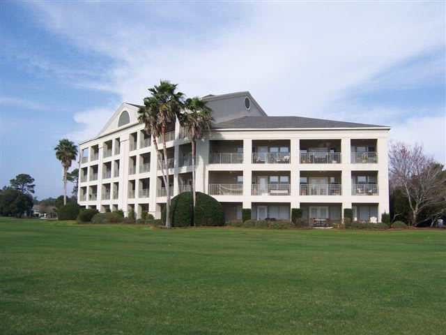 inception-app-prod/OTg3NWIzOGQtOGU3YS00OTY2LTlkNzktZDZmMTNmN2NlMGNl/content/2017/12/the racquet club-2.jpg