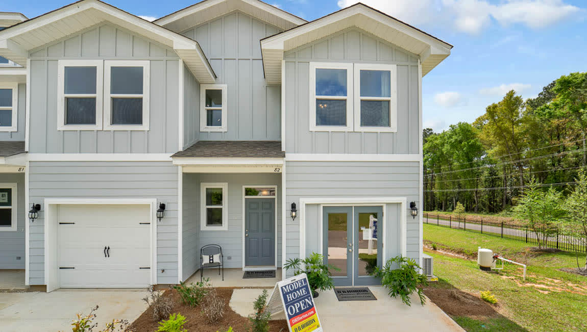 inception-app-prod/OTg3NWIzOGQtOGU3YS00OTY2LTlkNzktZDZmMTNmN2NlMGNl/content/2018/05/DR Horton Villas at St Charles-2.jpg