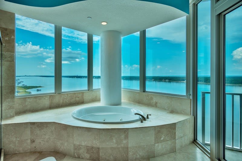 Gulf Shores Condo Search inception-app-prod/OTg3NWIzOGQtOGU3YS00OTY2LTlkNzktZDZmMTNmN2NlMGNl/content/2019/07/lagoon tower bath view-2.jpg