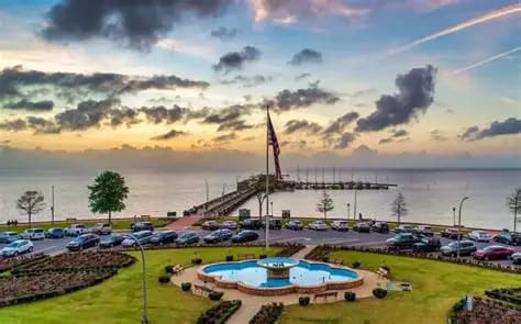 Cost of Living in Baldwin County, Alabama (2025 Guide) inception-app-prod/OTg3NWIzOGQtOGU3YS00OTY2LTlkNzktZDZmMTNmN2NlMGNl/content/2025/12/caa97e5311c1caf91d96aa68495c5e51ba05fbdd.webp