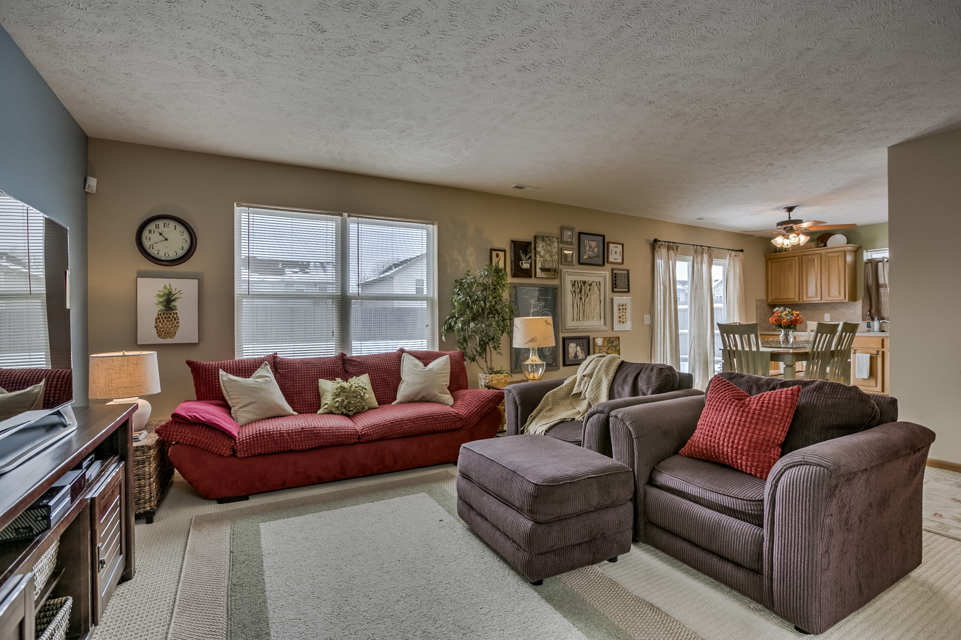 Time To Sell Your Home? Here's What To Do Next inception-app-prod/OWEyYjBmZDEtMDUzOC00OGYwLWEyYTgtODhlMzIyMzU1OTIw/content/2018/02/270871_08.jpg