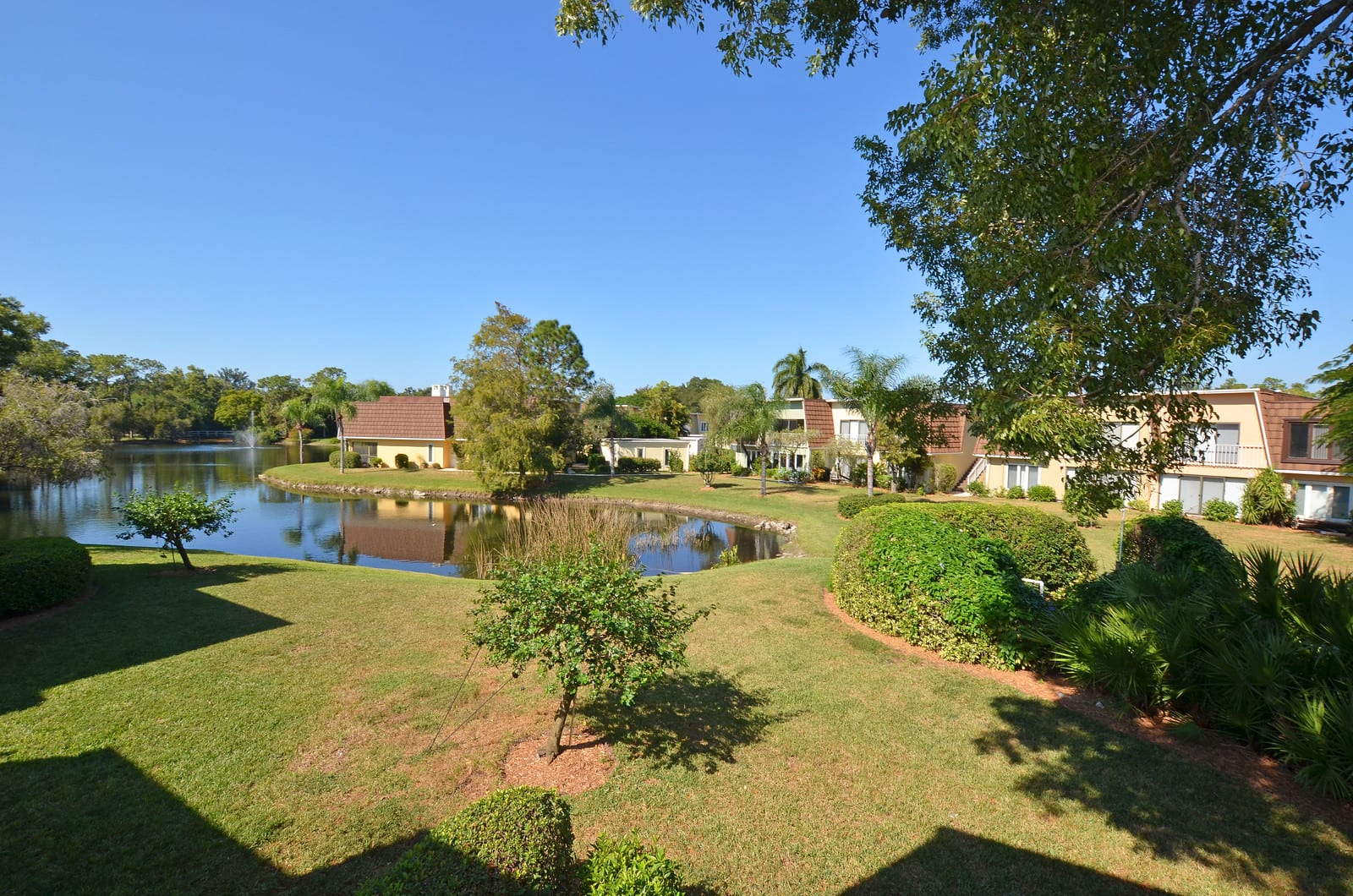 Just Listed In Naples Bath and Tennis Club - An Investors Dream! inception-app-prod/OWFkMjZiNDEtOWEwYy00ZmE5LWJjYzEtNjJiYzY2OTA0NzEw/content/2016/11/Naples Bath and Tennis Homes View.jpg