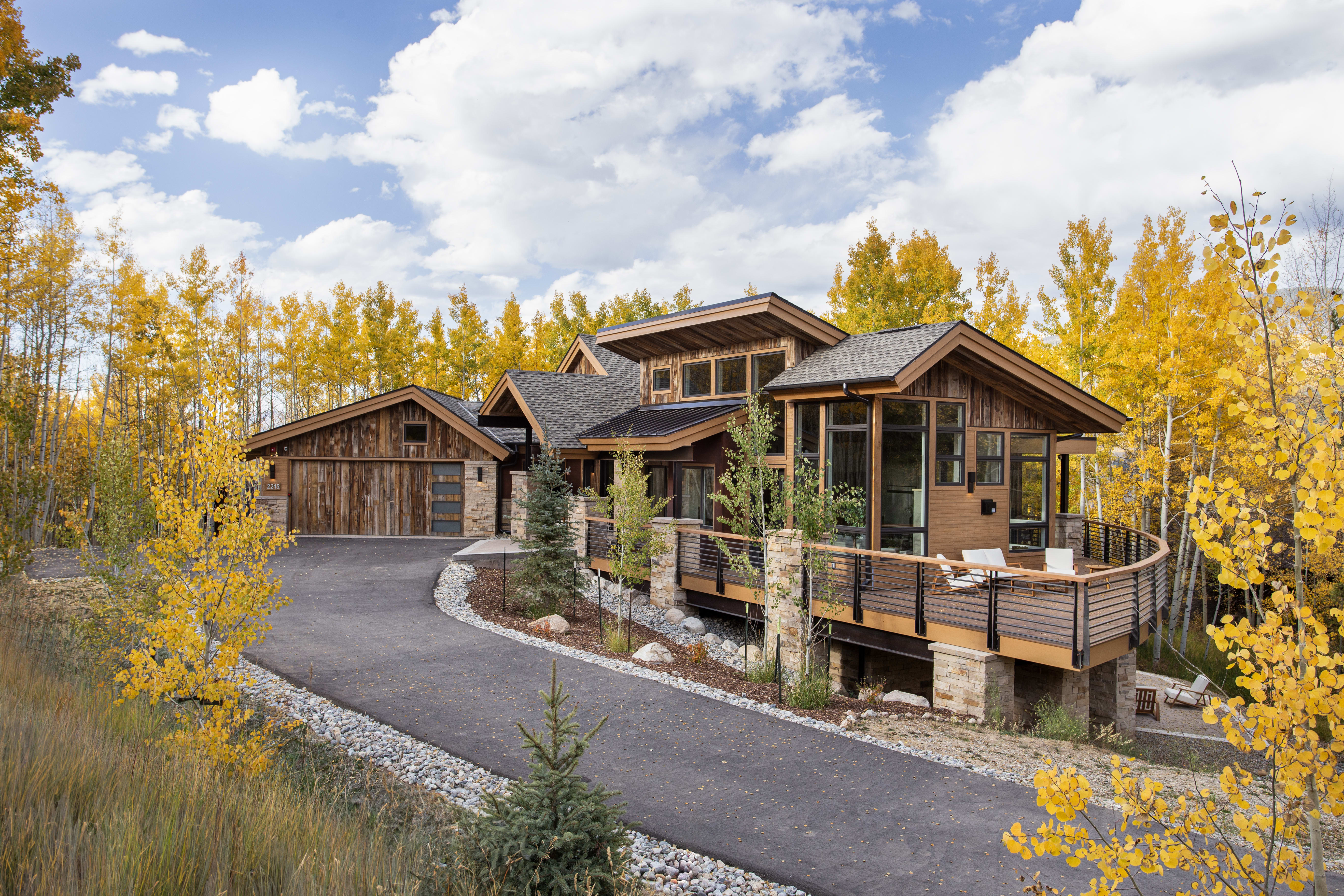 For Sale: Stunning New Construction Luxury Home in Silverthorne, Colorado inception-app-prod/OWUwMDJhZTctNjIzMC00YWQ4LWEwMmUtNjlhMTQ4MGZiNzAz/content/2023/10/852b1f44ce151eab024fae8f4f2a5b5181535529.jpg