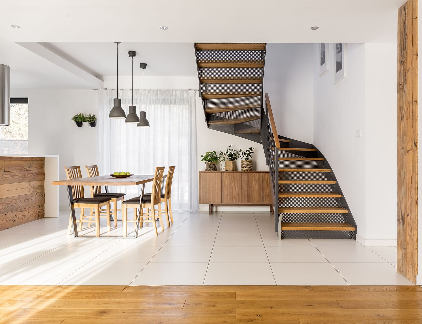 Discover how much is your house worth inception-app-prod/Y2E4ZDU3OGQtNDRhYS00NDVmLTk1Y2UtYWM0OTAyY2Y2ODky/content/2021/01/shutterstock667308703.jpg