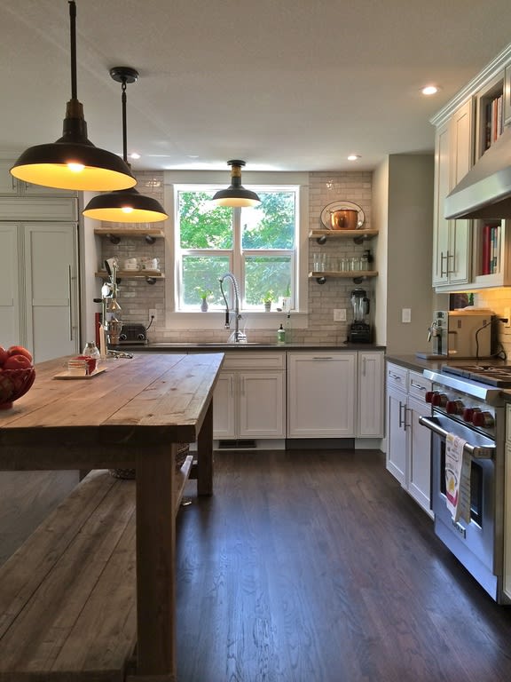 5 Ways to Add a Retro Touch to Your Home inception-app-prod/Y2I2NWMzYWEtYmM5Zi00NjhkLWExNzYtZTNlNzg1MDBkNjc4/content/2016/08/Retro kitchen.jpg