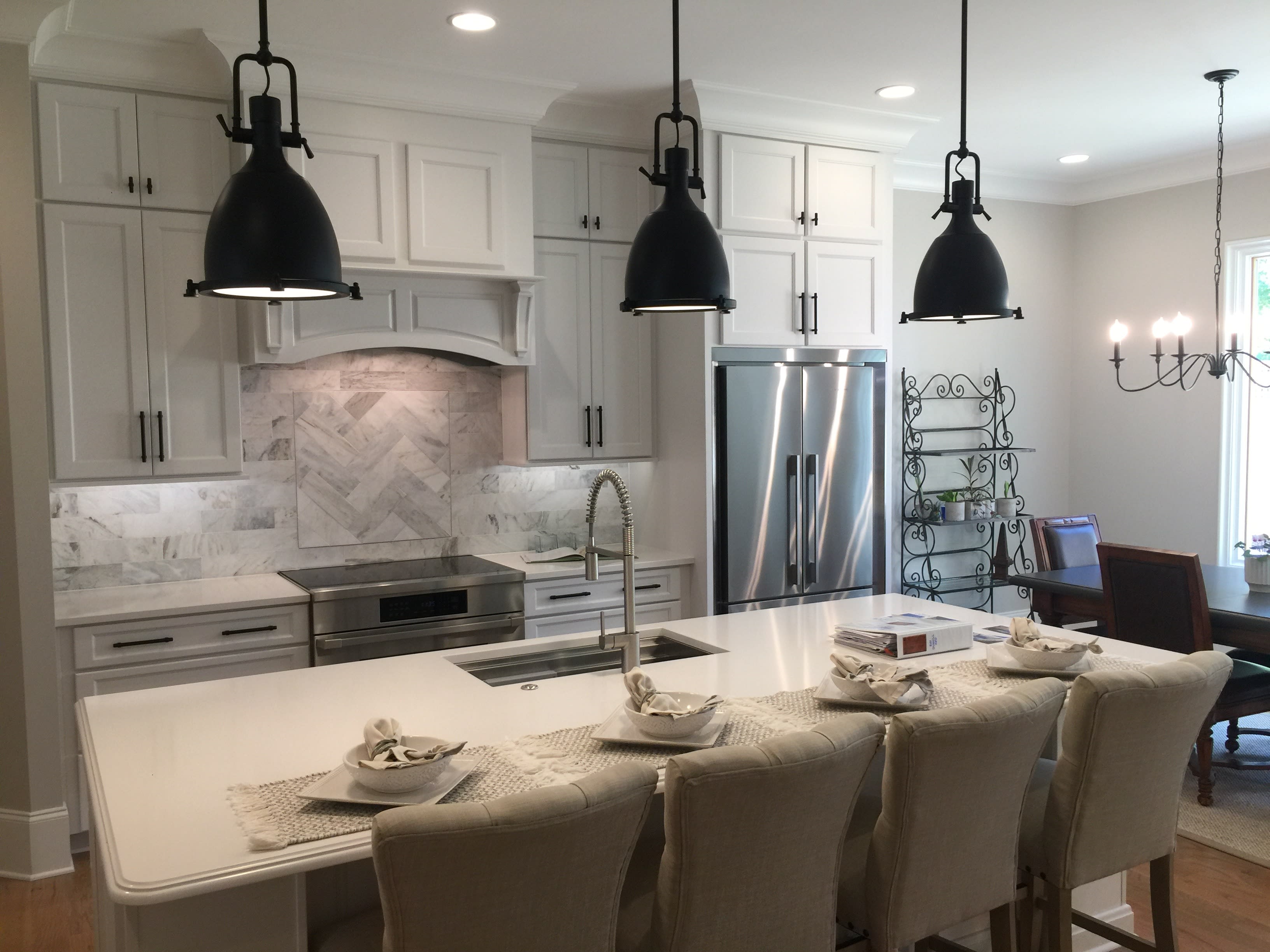 Explaining the Listing Process inception-app-prod/Y2I4NTQ5ZjEtYTc0Zi00ODAyLWJhNzUtNDYzYTU5MTJlNjdm/content/2020/10/img3155.jpg