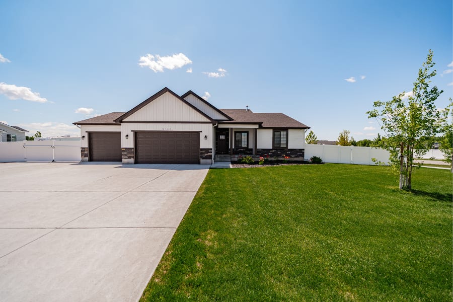 Should You Build or Buy in Eastern Idaho? A Real Estate Comparison inception-app-prod/Y2IxOWUxYzYtMjlmOS00Njc3LTk2NzktMGJiNmU1ZjhlMzVj/content/2025/10/507410ddff45efe8dccfa02035279ccda75c36c0.png