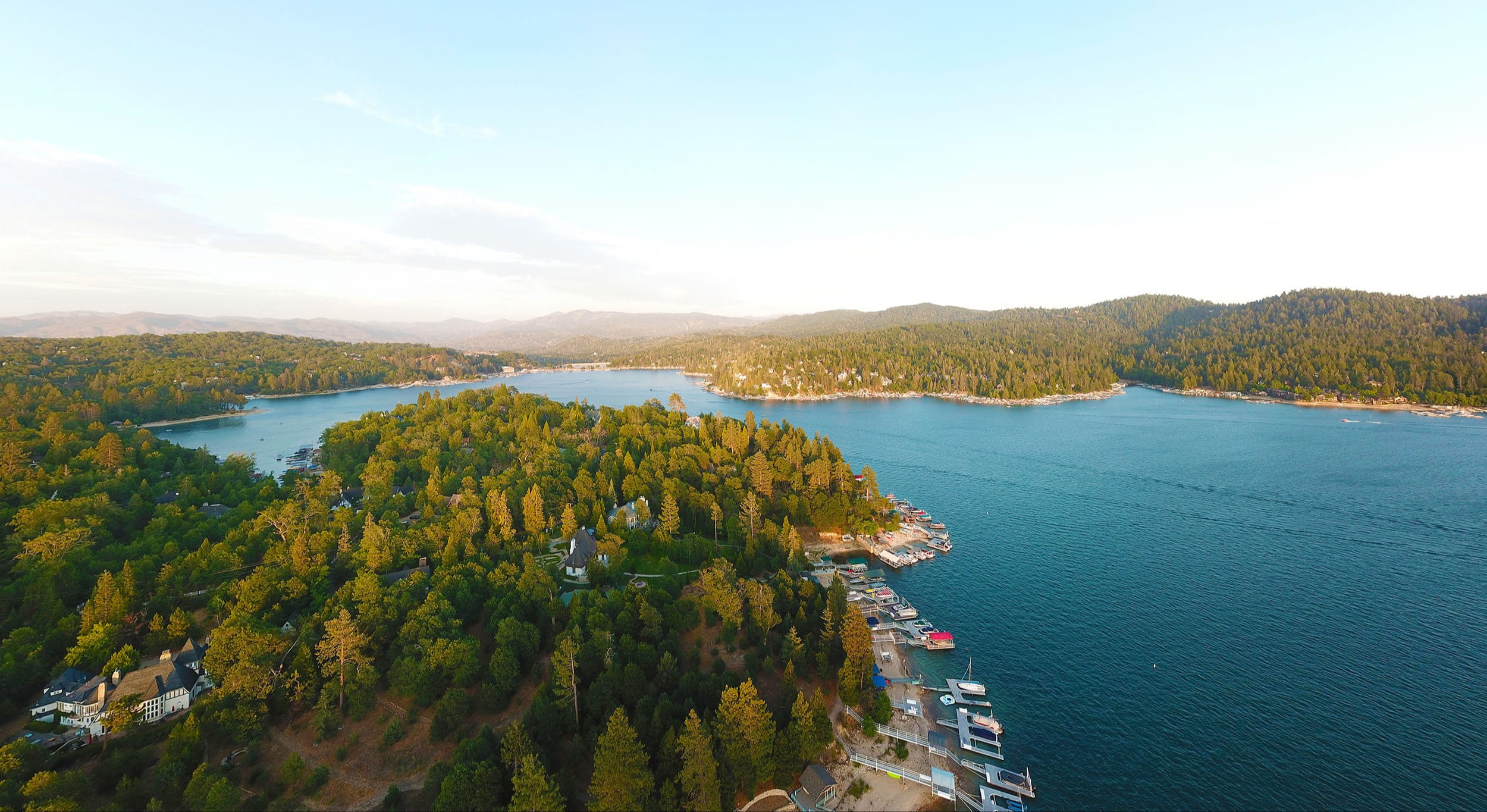 Lake Arrowhead inception-app-prod/Y2M5MDExNjEtYjIxNi00ZmVlLWIwOTItZmY5Yjc5OTQyY2Zl/content/2020/11/shutterstock1131941465.jpg
