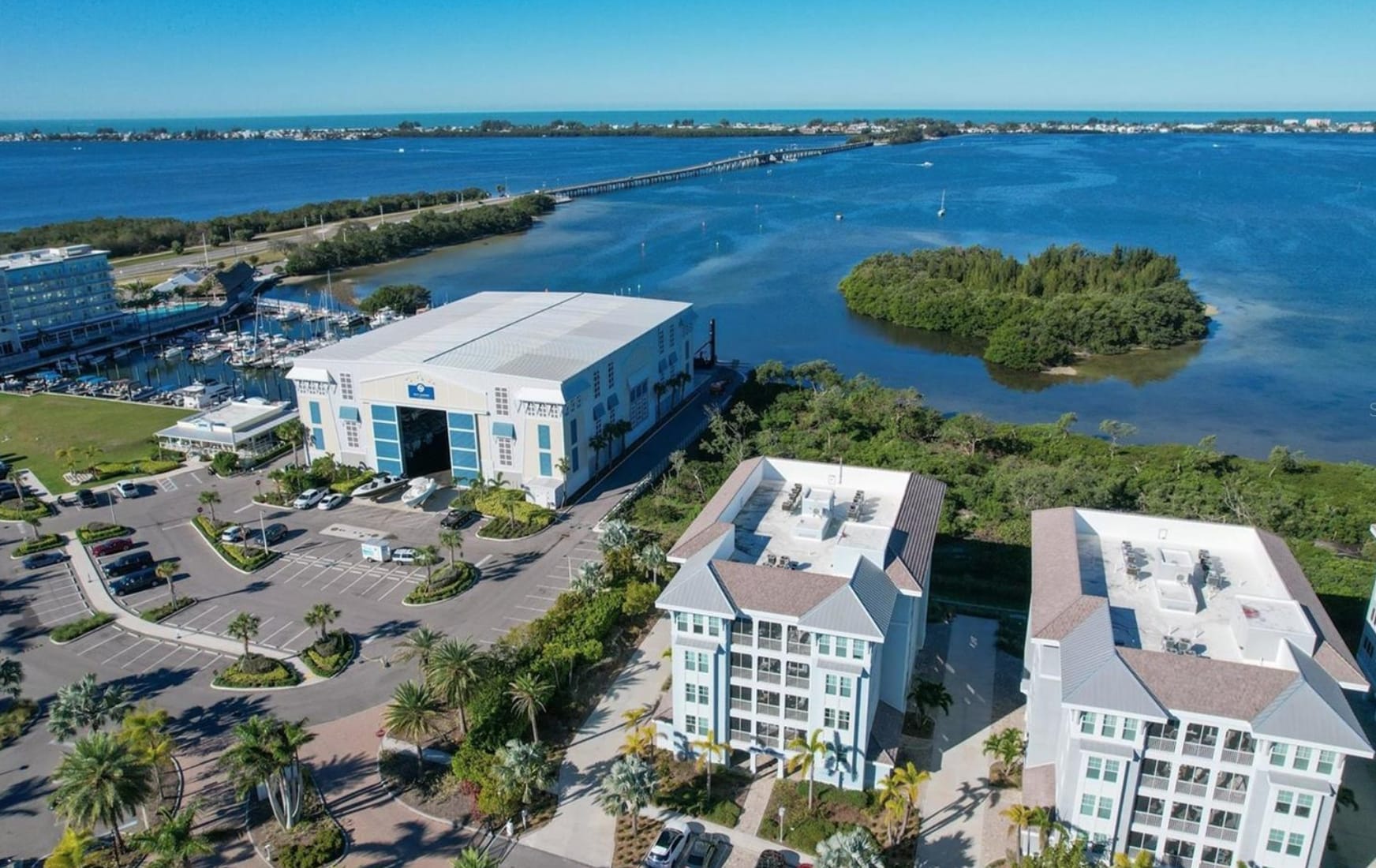 One Particular Harbour and Marina Walk inception-app-prod/Y2MzYzM0NWUtMDdkZC00MTkwLTlhODQtZTJjZTc5ZTVkZDU5/content/2023/05/450aeb1735eaa2dd156897926eeee85a11b01b98.png