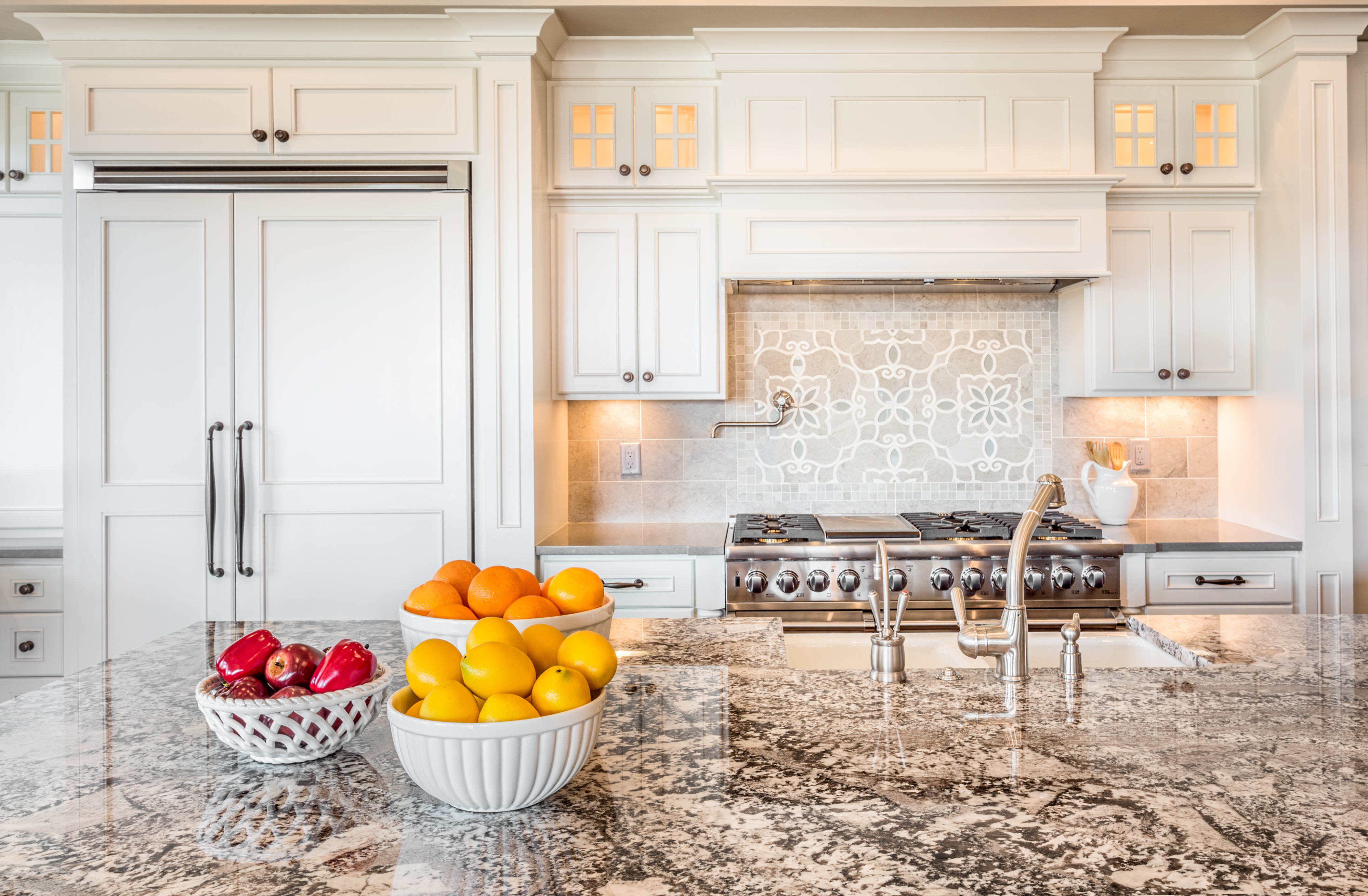 Preparing to Sell Your Home inception-app-prod/Y2NkMjgxYzQtMWMwNy00N2NjLWI2YWYtZTZiMzk5MzY3YWRk%2Fmedia%2F2015%2F05%2Fshutterstock_Kitchen with fruit.jpg