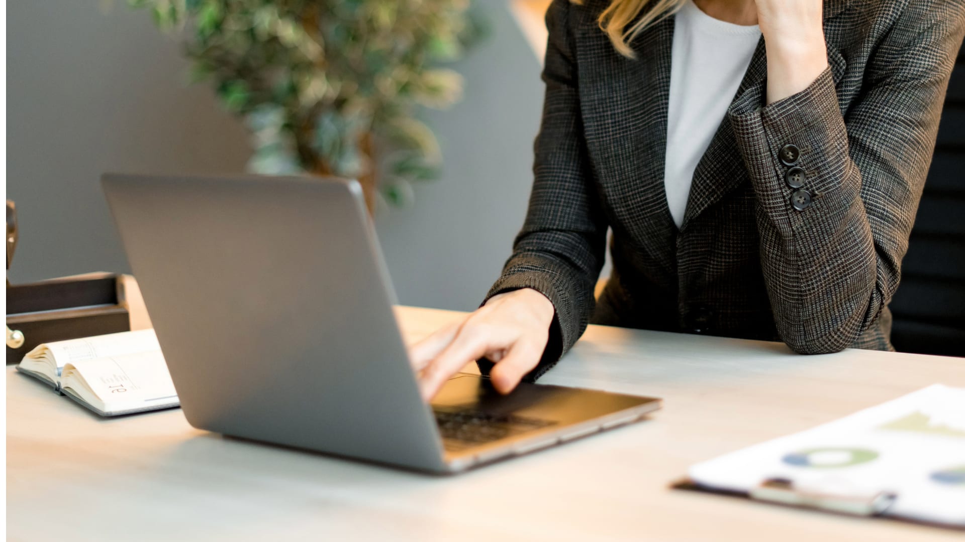 What Your Agent Should Do For You? inception-app-prod/Y2Q3NGM0ODQtMDdkNy00YzY4LTg5YWUtNTliN2ZjZTM4Nzg0/content/2024/12/22f2e6a6c4bbd8c2c414bcb2c2888376c27e2c29.png