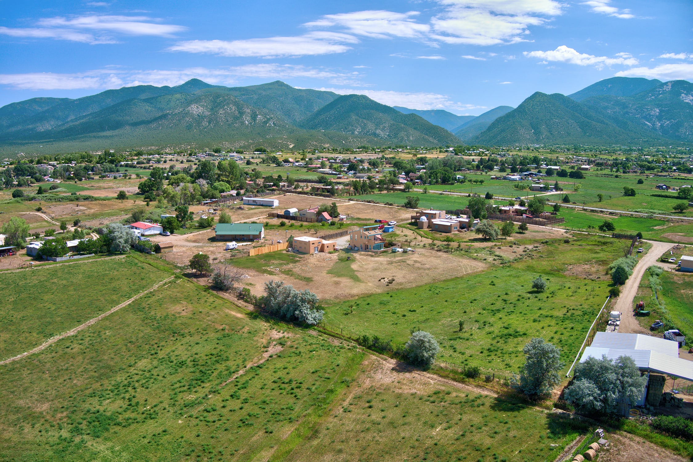 ARROYO SECO REAL ESTATE inception-app-prod/YTFhMjY2NTctZTkwYS00NGRmLThjZTctNDFlNjg3MzNjNTI0/content/2023/09/668584a9231a43b5fac8c6d60931e6b989f49db1.jpg