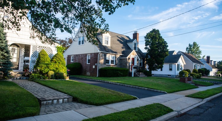 What You Really Need to Know About Home Prices inception-app-prod/YTI2NDIyYjQtMDM5Mi00ZDk0LTkzYjQtOGJkODdmYmVhMmNj/content/2024/04/ecd2c1ac7a7b94d31f928aaecf7da503d6af5744.png