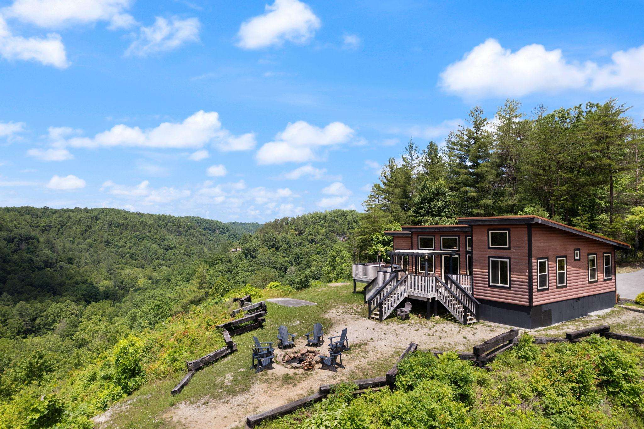 Red River Gorge inception-app-prod/YTJmOWY5MDctNTk2NS00ZmUzLWI0OGMtOWNjMTFkMmYwZDZl/content/2025/08/ec5c5d5bf0cdb3aa1e7ea0e8c929224c39db0e4e.jpg