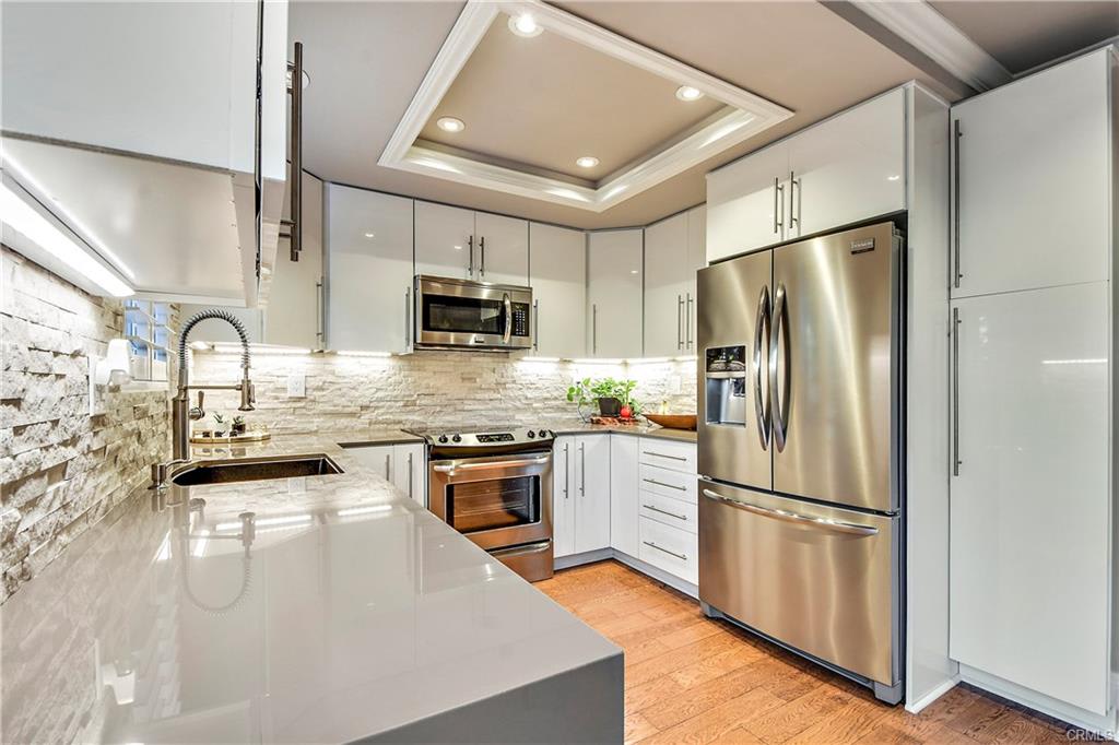 inception-app-prod/YTQ0MjZkZjYtYWQyMi00NGZlLWJmOTktNGJiMGNjYWU0ZmY3/content/2019/04/blue lagoon.jpeg