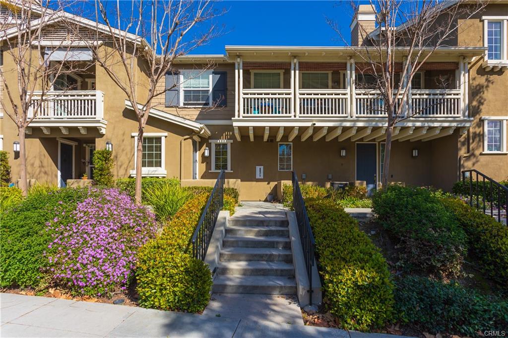 inception-app-prod/YTQ0MjZkZjYtYWQyMi00NGZlLWJmOTktNGJiMGNjYWU0ZmY3/content/2021/05/viburnum ext.jpeg