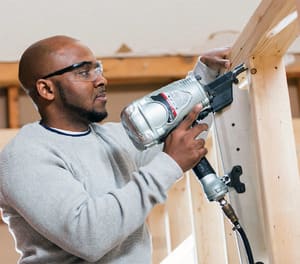 inception-app-prod/YTUzNjAxNjktODNkMS00MThiLWFlYzEtMGI2YThmYjdiZmVl/content/2017/05/contractor working%2C renovation post.jpg