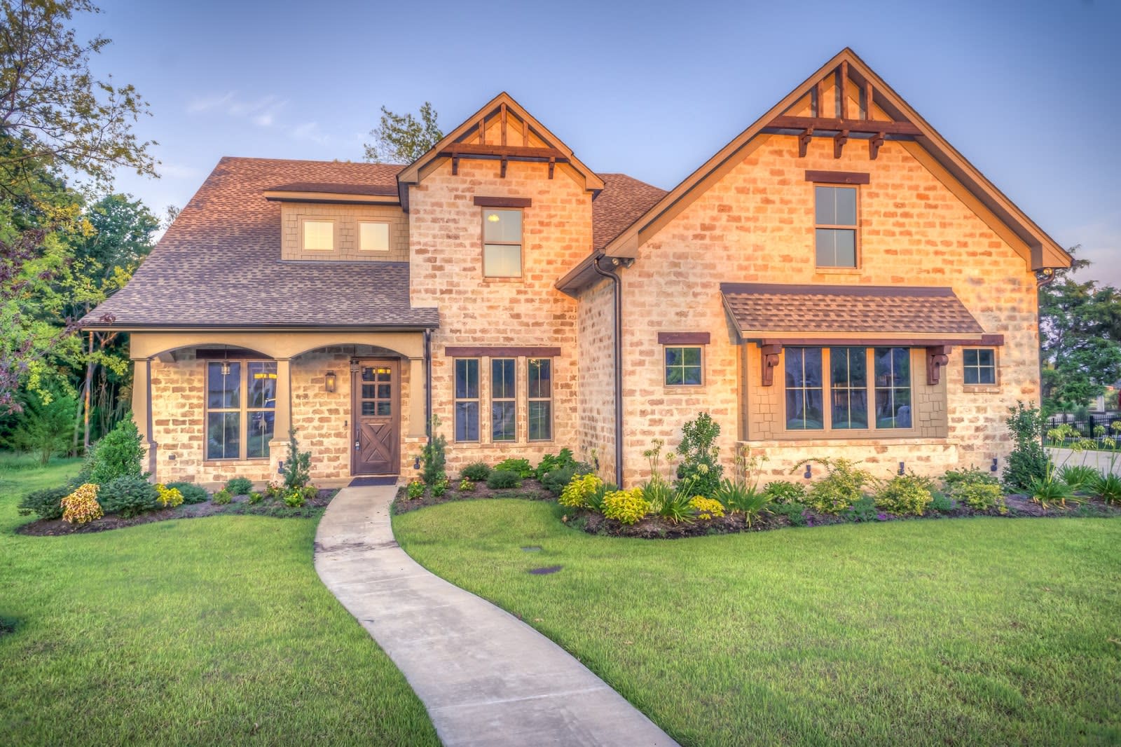 How to Cover the Costs of Unexpected Home Repairs with Minimal Debt inception-app-prod/YTUzNjAxNjktODNkMS00MThiLWFlYzEtMGI2YThmYjdiZmVl/content/2019/08/architecture-facade-lawn-259600.jpg