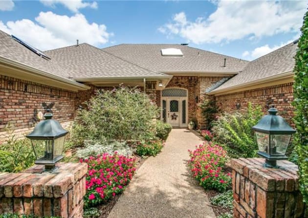 This Weeks Featured Listings in the Dallas Suburbs inception-app-prod/YTVlY2QyMzMtYTljOC00M2Y4LWJhNmEtZjExNDk4MjI3YTZi/content/2017/10/Screen Shot 2017-10-23 at 10.48.04 AM-2.png