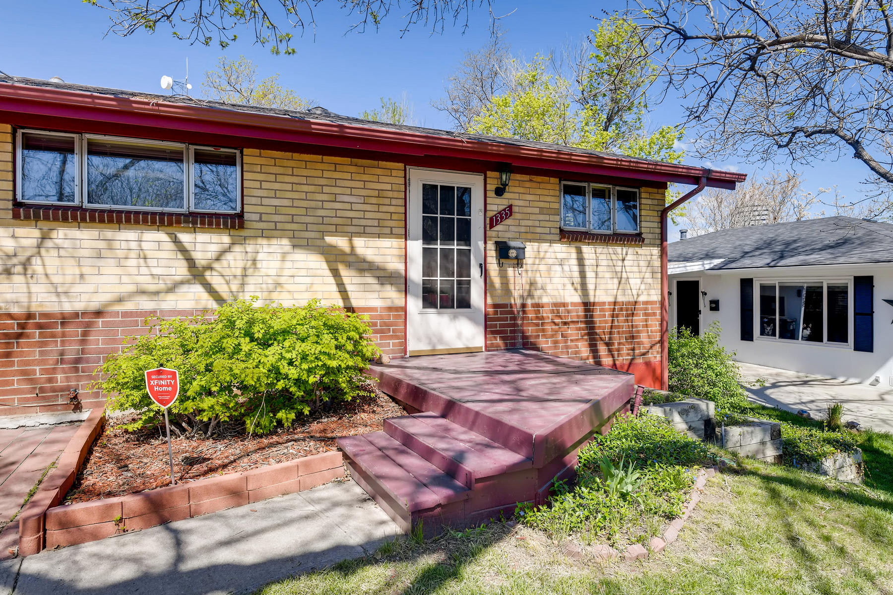 Open House Denver June inception-app-prod/YTc0ZDJhYWItMmZjZS00MDliLWI0M2QtYTExZGY2M2NjMDVj/content/2019/06/1335 S Clermont St Denver CO-002-16-Exterior Front Entry-MLS_Size.jpg