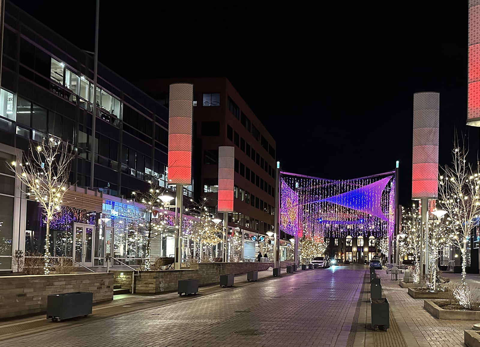 Fall '23 Rates taking toll – except for the cash buyer. inception-app-prod/YTc0ZDJhYWItMmZjZS00MDliLWI0M2QtYTExZGY2M2NjMDVj/content/2023/09/7140283bcbc7b2702089abca27865b43ee190644.jpg