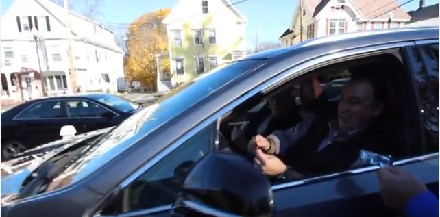 inception-app-prod/YTg4MDg3OGQtNTYzZi00OWY2LTkyNjEtY2FhMDJjNDJhYzEw/content/2017/02/mannequin challenge.JPG