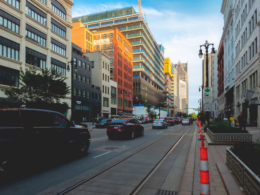 The Benefits of Living Near Tech Hubs on the West Coast inception-app-prod/YTk0NmZhNjAtMmNkMi00ZjhmLWIzNDktMzhmYTk0ZGFjMGVm/content/2024/08/3c0088dbae86efa88db5096638a25616368678b7.jpg