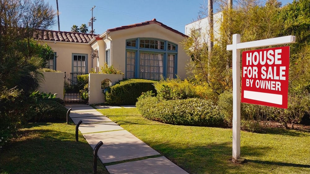 Navigating Property Taxes in California: A 2025 Guide for Homebuyers and Investors inception-app-prod/YTk0NmZhNjAtMmNkMi00ZjhmLWIzNDktMzhmYTk0ZGFjMGVm/content/2025/01/c86bcbb65e8f184cf62d5eb9c46dbc9674cfbf8a.jpg