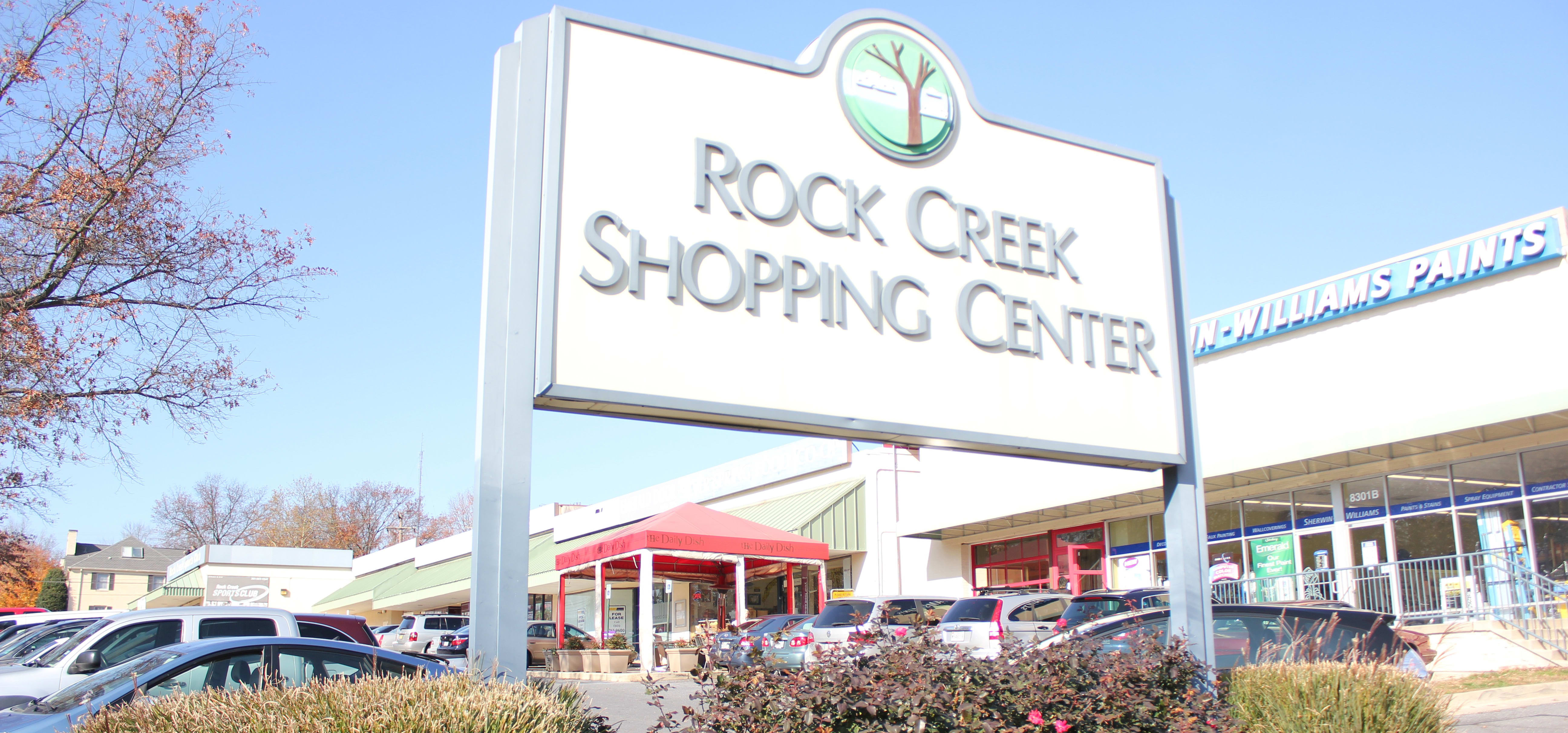 Living in Rosemary Hills inception-app-prod/YWNhOGE5N2MtMDJiYy00NWI5LWJmZmYtMTAzNTczM2E0MWFj%2Fcontent%2F2016%2F11%2Frockcreek-2.jpg