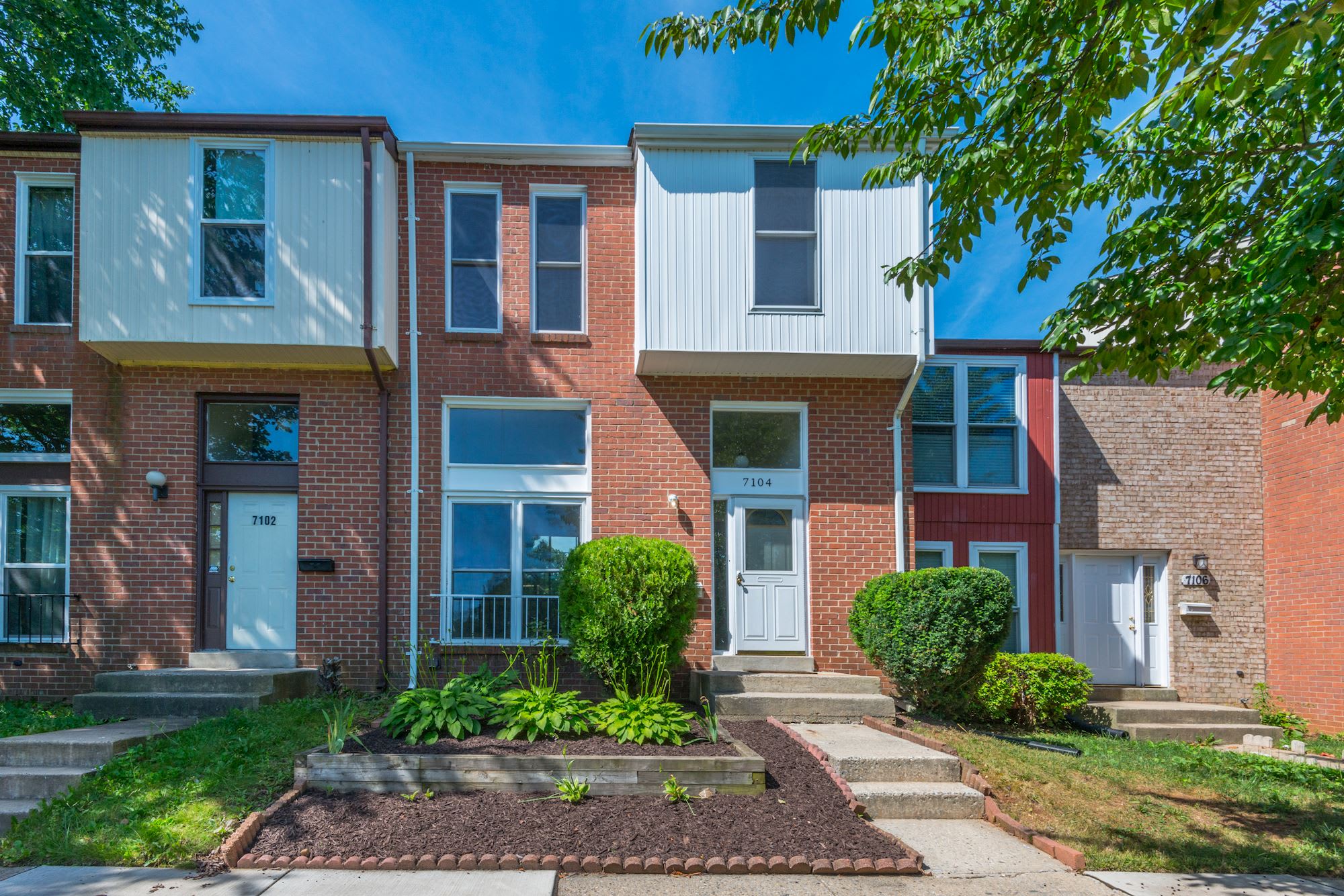 7104 Horizon Terrace, Derwood MD, 20855 inception-app-prod/YWNhOGE5N2MtMDJiYy00NWI5LWJmZmYtMTAzNTczM2E0MWFj/content/2017/06/001_7104_HORIZON_TERRACE_200896_254870.jpg