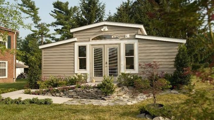 Granny Pods: Caring for Aging Relatives in Your Own Backyard inception-app-prod/YWNhOGE5N2MtMDJiYy00NWI5LWJmZmYtMTAzNTczM2E0MWFj/content/2018/10/medcottage-fb-1.jpg