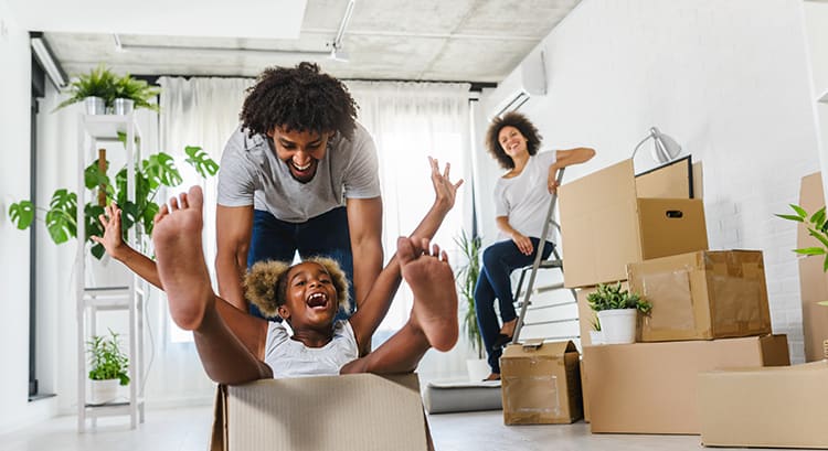 How to Pack Up Your House and Move Safely During Coronavirus inception-app-prod/YWNhOGE5N2MtMDJiYy00NWI5LWJmZmYtMTAzNTczM2E0MWFj/content/2020/06/banner.jpg