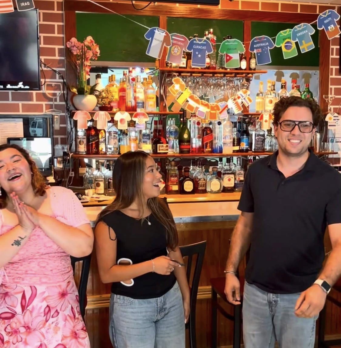 Community Comes Together to Support La Posada in Silver Spring inception-app-prod/YWNhOGE5N2MtMDJiYy00NWI5LWJmZmYtMTAzNTczM2E0MWFj/content/2026/07/5fcfc479e204ba99ac273cab605be480063d80d6.jpeg