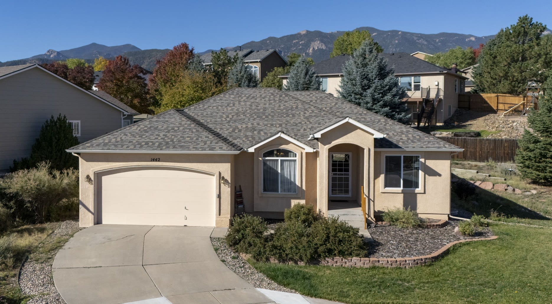 JUST LISTED CROWN HILL MESA inception-app-prod/YWViMmI1YjctOTA1MC00ODhlLTlkZTQtOWMwOTlhM2I3NWMx/content/2026/10/bac7d62b9e382627ff521edd67dec9efee080e24.jpg
