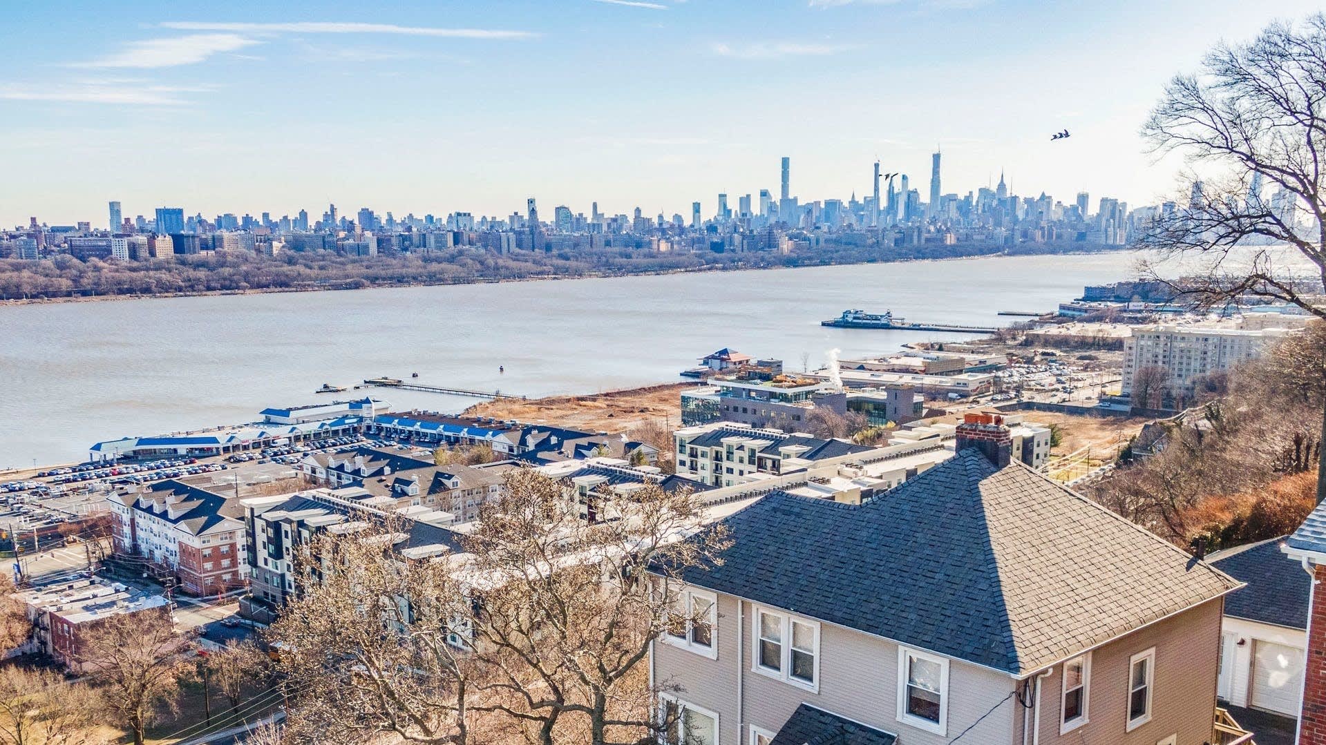  A Better Way to Buy and Sell Real Estate inception-app-prod/YWY2MjlhODgtNmI0Mi00OTMxLWI3N2YtNDRjYmM3MDI2YWQy/content/2023/07/4a7b1b30ab187c200631a3475b7d168f1105f225.jpg