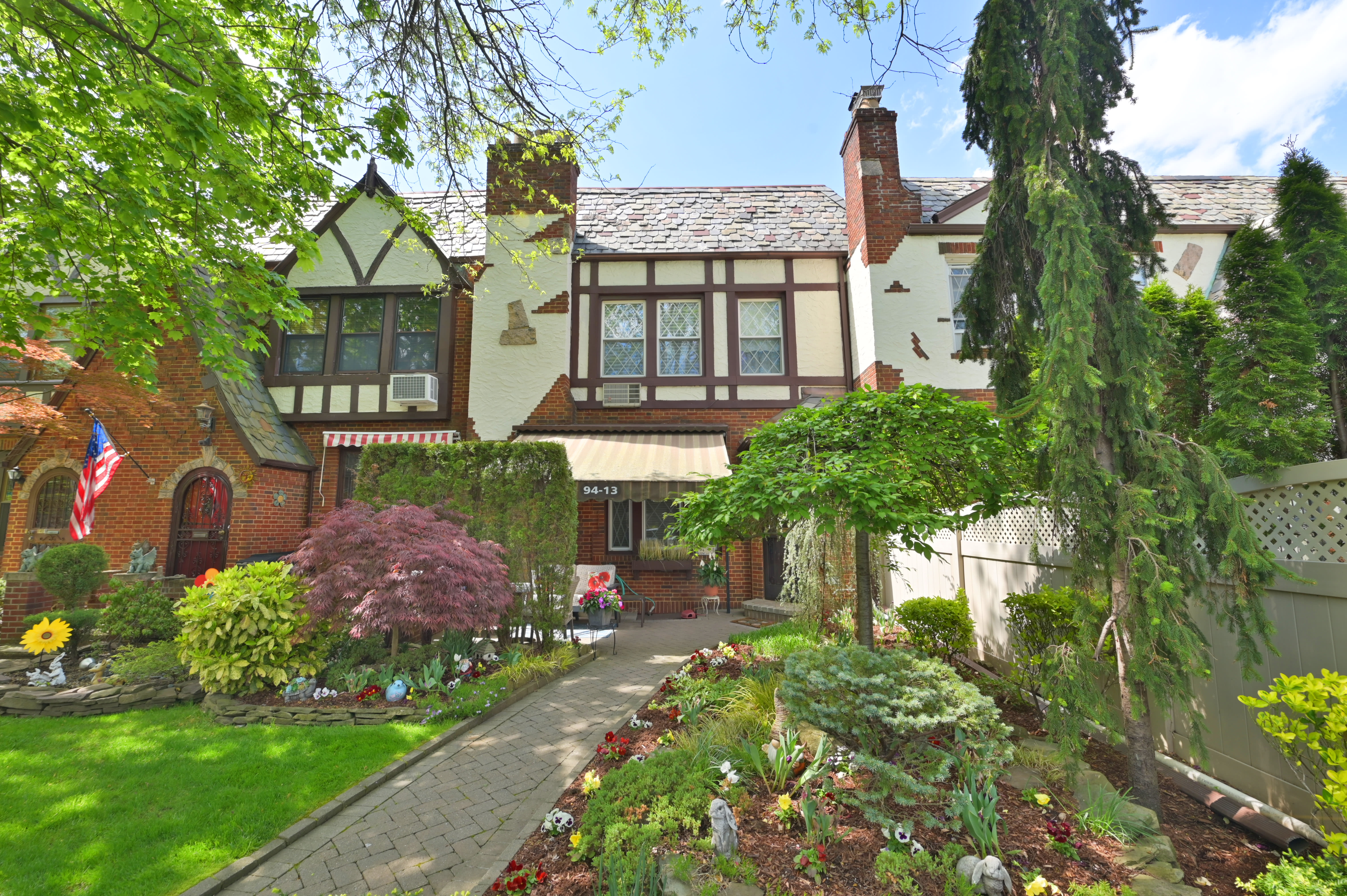 Forest Hills and Forest Hills Gardens inception-app-prod/YWYwZmNjYWMtYmIyNi00YmE2LWFkMTctZDdkMzY2MjFhYzA1/content/2024/08/6460e176d3bba8c9a297a1caba2ef803831cf411.jpg