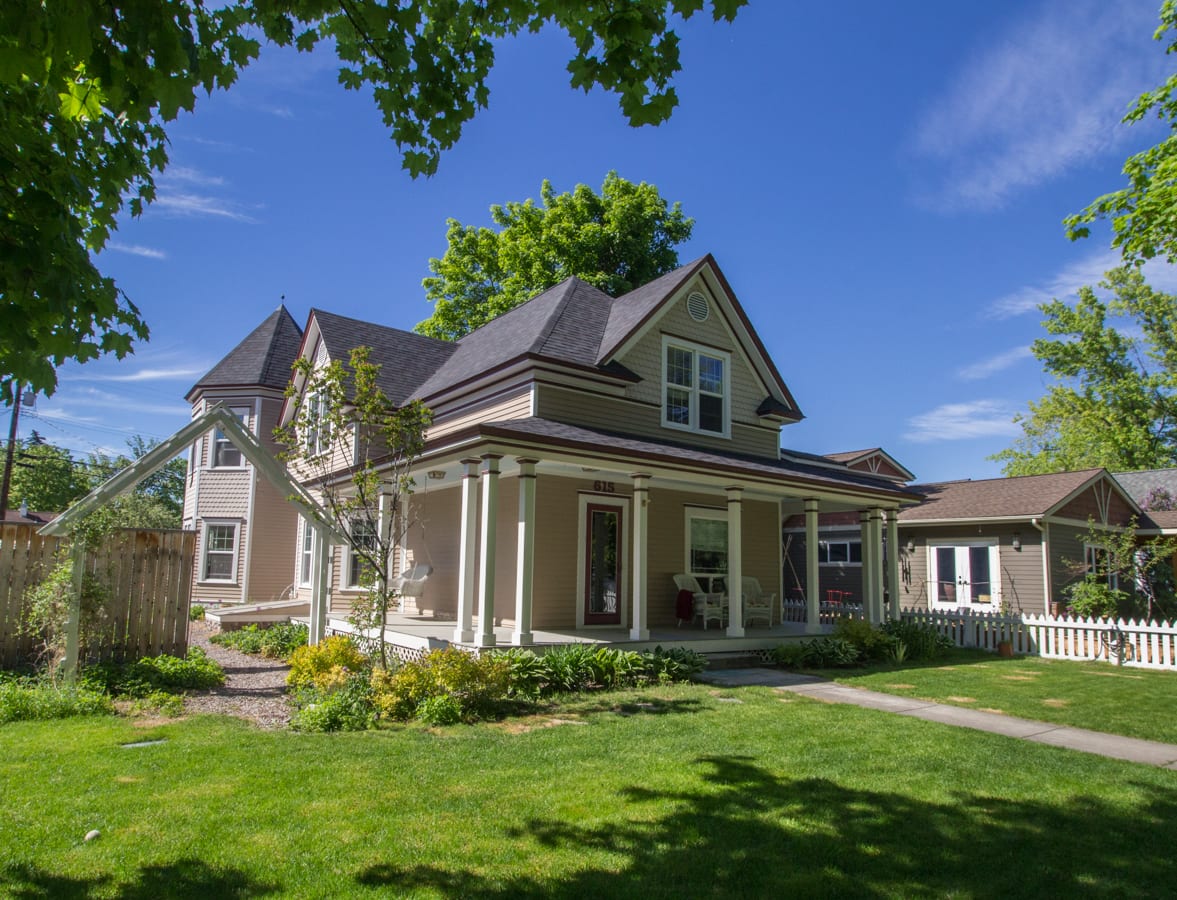 Welcome to 615 Woodford Street in Missoula, Montana! inception-app-prod/YjA1MmZmY2EtZjZkNS00Y2JmLWI0NDEtYWE0ZTgwOTVhOTY2/content/2017/05/2.jpg