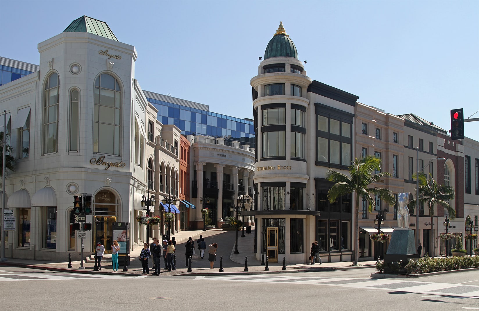Beverly Hills inception-app-prod/YjA5YTZhZWItOWMzOC00YTJlLTk4N2MtN2Y0YjA4ODdjNjVi/content/2021/03/Rodeo_Drive__Via_Rodeo_Beverly_Hills_LA_CA_jjron_21.03.2012.jpg